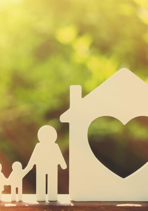 Family-Cutout_Heart_Fotolia_101077810